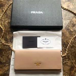 Prada Saffiano wallet on chain